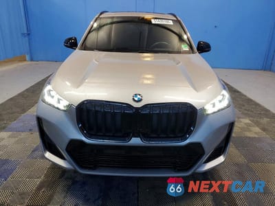Piąte zdjęcie samochodu w środku: 2025 BMW X1 XDRIVE28I VIN:WBX73EF09S5118647 - miniatura