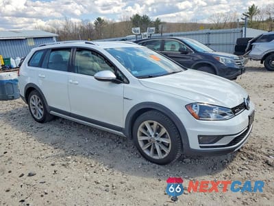 Czwarte zdjęcie samochodu z boku: 2017 VOLKSWAGEN GOLF ALLTRACK S VIN:3VWH17AU8HM533438 - miniatura