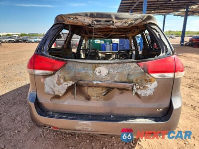 Zdjęcie 6 z 13 samochodu: 2012 TOYOTA SIENNA LE 8-PASSENGER VIN:5TDKK3DC2CS182889 - miniatura