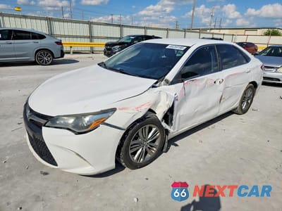 2015 TOYOTA CAMRY SE 4T1BF1FK9FU496757 - główne zdjęcie licytacji z USA - miniatura
