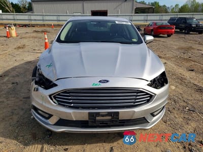 Piąte zdjęcie samochodu w środku: 2018 FORD FUSION SE HYBRID VIN:3FA6P0LU9JR137532 - miniatura