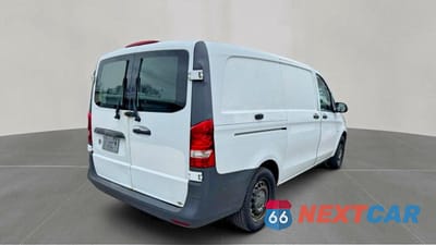 Czwarte zdjęcie samochodu z boku: 2016 MERCEDES-BENZ METRIS VIN:WD3PG2EA7G3131209 - miniatura