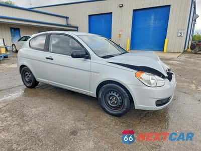 Czwarte zdjęcie samochodu z boku: 2011 HYUNDAI ACCENT GL VIN:KMHCM3AC6BU195668 - miniatura