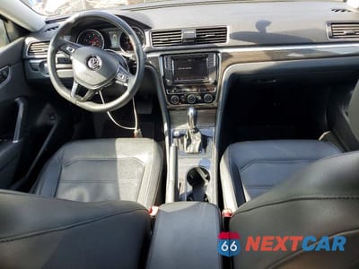 Zdjęcie 8 z 12 samochodu: 2018 VOLKSWAGEN PASSAT SE VIN:1VWBA7A33JC045616 - miniatura