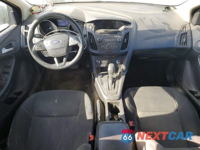 Zdjęcie 8 z 12 samochodu: 2017 FORD FOCUS SE VIN:1FADP3K2XHL267109 - miniatura