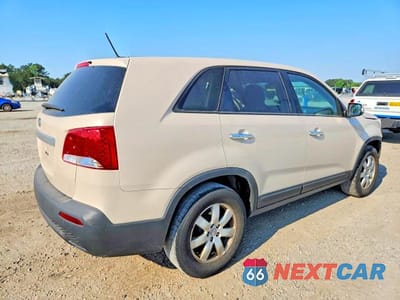 Trzecie zdjęcie samochodu z tyłu: 2012 KIA SORENTO LX VIN:5XYKT3A17CG191553 - miniatura