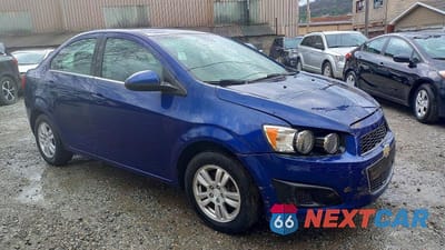 2013 CHEVROLET SONIC LT 1G1JC5SG6D4194222 - główne zdjęcie licytacji z USA - miniatura