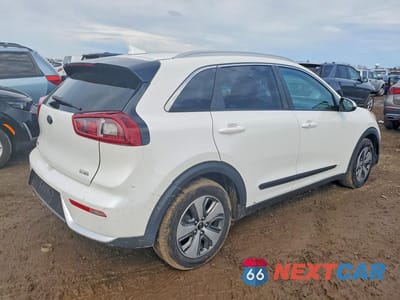 Trzecie zdjęcie samochodu z tyłu: 2019 KIA NIRO LX VIN:KNDCB3LC0K5246132 - miniatura