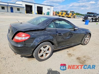 Trzecie zdjęcie samochodu z tyłu: 2006 MERCEDES-BENZ SLK 280 VIN:WDBWK54F06F115122 - miniatura