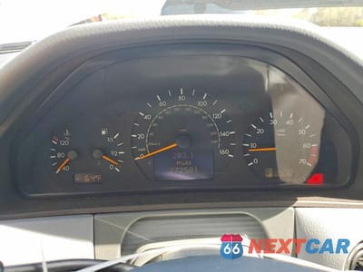 Zdjęcie 9 z 12 samochodu: 2000 MERCEDES-BENZ E 320 4MATIC VIN:WDBJF82GXYX028742 - miniatura