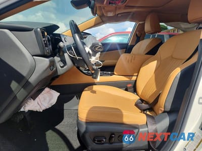 Zdjęcie 7 z 13 samochodu: 2022 LEXUS NX 250 VIN:JTJGDCAZ2N5000719 - miniatura