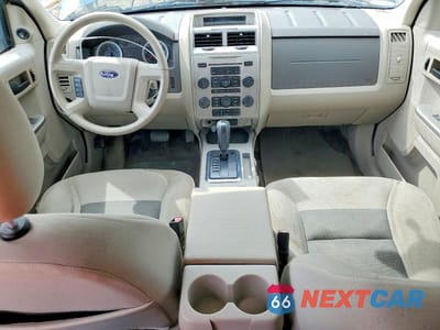 Zdjęcie 8 z 13 samochodu: 2008 FORD ESCAPE XLT VIN:1FMCU03158KE78013 - miniatura