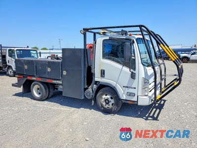 Czwarte zdjęcie samochodu z boku: 2015 ISUZU NPR VIN:54DB4W1B7FS800691 - miniatura