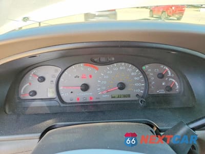 Zdjęcie 9 z 12 samochodu: 2001 TOYOTA SEQUOIA SR5 VIN:5TDBT44A91S025729 - miniatura