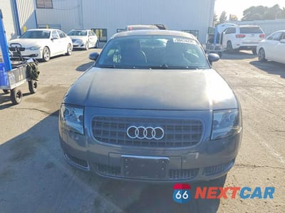 Piąte zdjęcie samochodu w środku: 2005 AUDI TT VIN:TRUSC28N151011477 - miniatura