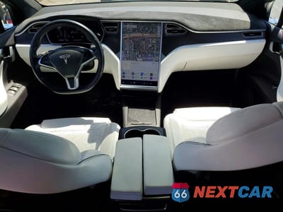 Zdjęcie 8 z 12 samochodu: 2016 TESLA MODEL X VIN:5YJXCBE28GF021332 - miniatura