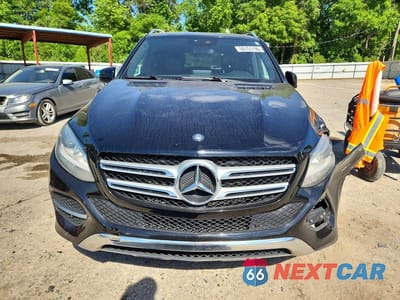 Piąte zdjęcie samochodu w środku: 2016 MERCEDES-BENZ GLE 350 4MATIC VIN:4JGDA5HB4GA756867 - miniatura