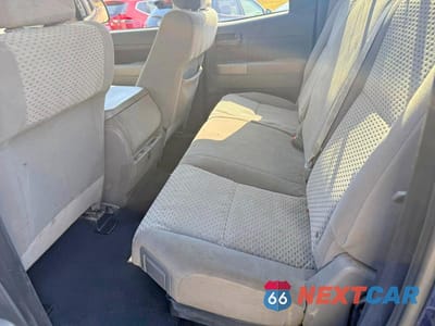 Zdjęcie 6 z 11 samochodu: 2012 TOYOTA TUNDRA DOUBLE CAB SR5 VIN:5TFUM5F11CX032440 - miniatura