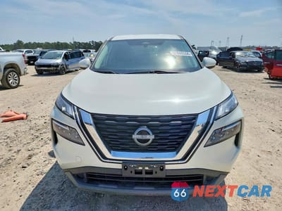 Piąte zdjęcie samochodu w środku: 2023 NISSAN ROGUE SV VIN:5N1BT3BA2PC794608 - miniatura