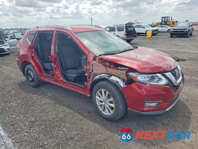 Czwarte zdjęcie samochodu z boku: 2018 NISSAN ROGUE S VIN:5N1AT2MT9JC842729 - miniatura