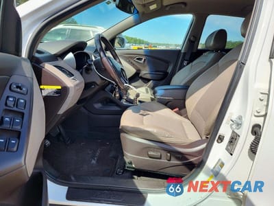 Zdjęcie 7 z 11 samochodu: 2014 HYUNDAI TUCSON SE VIN:KM8JU3AG7EU889400 - miniatura