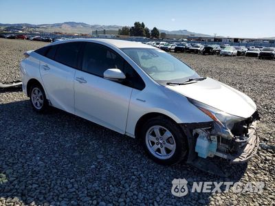 Czwarte zdjęcie samochodu z boku: 2018 TOYOTA PRIUS HYBRID 5D VIN:JTDKBRFU0J3082491 - miniatura