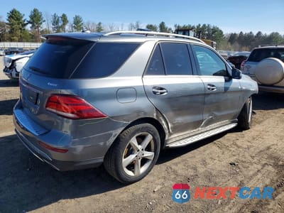 Trzecie zdjęcie samochodu z tyłu: 2017 MERCEDES-BENZ GLE 350 4MATIC VIN:4JGDA5HB6HA903112 - miniatura