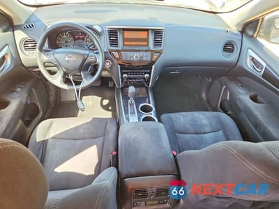 Zdjęcie 8 z 12 samochodu: 2016 NISSAN PATHFINDER S VIN:5N1AR2MN3GC612080 - miniatura