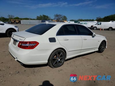 Trzecie zdjęcie samochodu z tyłu: 2012 MERCEDES-BENZ E 350 4MATIC VIN:WDDHF8JB9CA654063 - miniatura