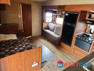 Zdjęcie 6 z 10 samochodu: 2012 JAYCO EAGLE CAMPER VIN:1UJCJ0BL1C1PZ0179 - miniatura