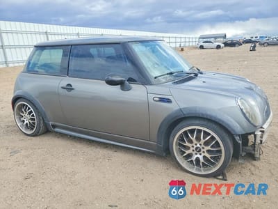 Czwarte zdjęcie samochodu z boku: 2003 MINI COOPER S VIN:WMWRE33453TD63969 - miniatura