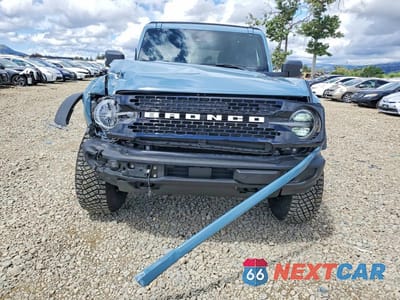 Piąte zdjęcie samochodu w środku: 2022 FORD BRONCO BASE VIN:1FMEE5DPXNLB61694 - miniatura