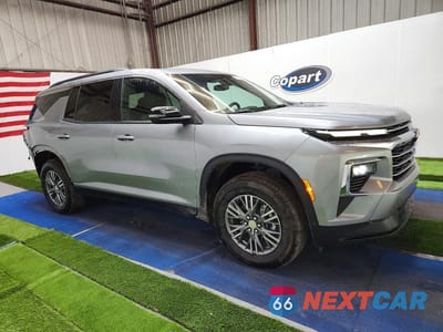 Czwarte zdjęcie samochodu z boku: 2026 CHEVROLET TRAVERSE LT VIN:1GNERGKS6TJ178696 - miniatura