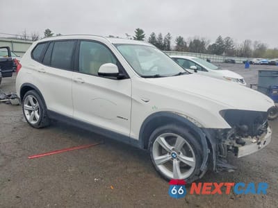 Czwarte zdjęcie samochodu z boku: 2017 BMW X3 VIN:5UXWX7C5XH0U42221 - miniatura