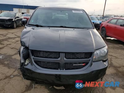 Piąte zdjęcie samochodu w środku: 2015 DODGE GRAND CARAVAN SE VIN:2C4RDGBG0FR747675 - miniatura