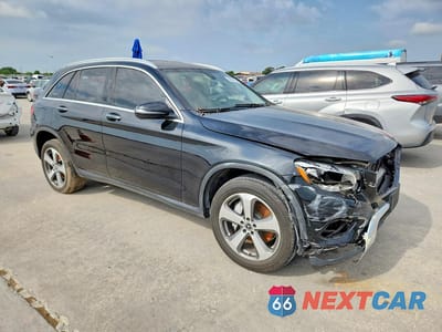 Czwarte zdjęcie samochodu z boku: 2018 MERCEDES-BENZ GLC 300 VIN:WDC0G4JB0JV062919 - miniatura