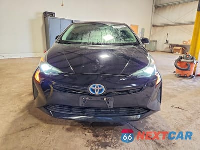 Piąte zdjęcie samochodu w środku: 2016 TOYOTA PRIUS TWO ECO VIN:JTDKARFU4G3516939 - miniatura