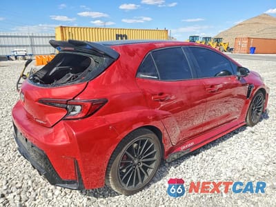 Trzecie zdjęcie samochodu z tyłu: 2025 TOYOTA GR COROLLA PREMIUM PLUS VIN:JTNABAAE1SA021687 - miniatura
