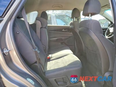 Zdjęcie 10 z 12 samochodu: 2018 KIA SORENTO LX V6 VIN:5XYPGDA55JG340560 - miniatura
