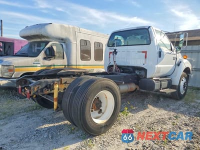 Czwarte zdjęcie samochodu z boku: 2005 FORD F750 SUPER - DELIVERY TRUCK VIN:3FRXF75S25V171527 - miniatura