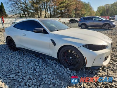 Czwarte zdjęcie samochodu z boku: 2022 BMW M4 COMPETITION VIN:WBS43AZ08NCH79893 - miniatura