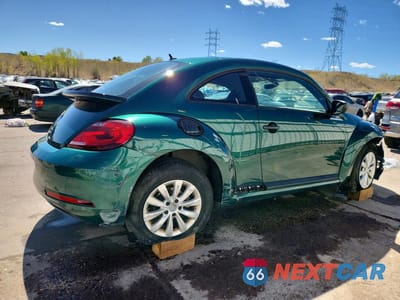 Trzecie zdjęcie samochodu z tyłu: 2017 VOLKSWAGEN BEETLE 1.8T VIN:3VWF17AT8HM609867 - miniatura