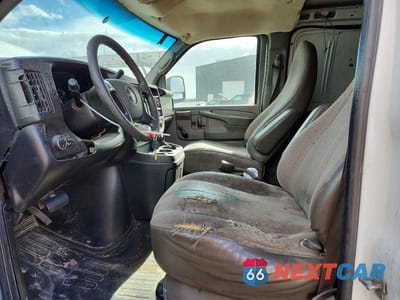 Zdjęcie 7 z 12 samochodu: 2013 GMC SAVANA G1500 VIN:1GTS7AFX6D1153397 - miniatura