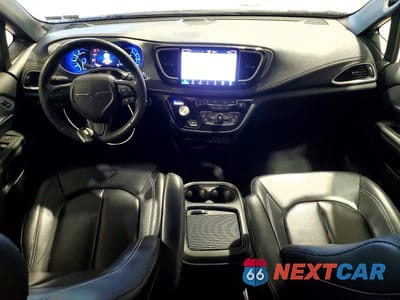 Zdjęcie 8 z 13 samochodu: 2024 CHRYSLER PACIFICA HYBRID SELECT VIN:2C4RC1S77RR104132 - miniatura