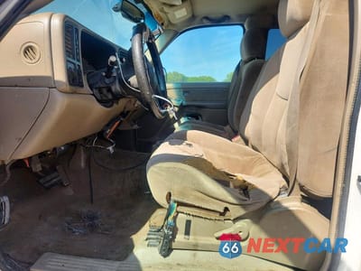 Zdjęcie 7 z 12 samochodu: 2003 CHEVROLET SILVERADO K2500 HEAVY DUTY VIN:1GCHK29173E309721 - miniatura