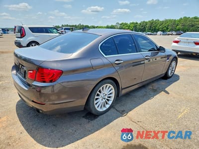 Trzecie zdjęcie samochodu z tyłu: 2012 BMW 535 I VIN:WBAFR7C54CC813177 - miniatura