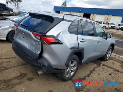 Trzecie zdjęcie samochodu z tyłu: 2025 TOYOTA RAV4 XLE VIN:2T3P1RFV4SW617371 - miniatura