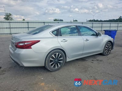 Trzecie zdjęcie samochodu z tyłu: 2018 NISSAN ALTIMA 2.5 SL VIN:1N4AL3AP7JC216457 - miniatura