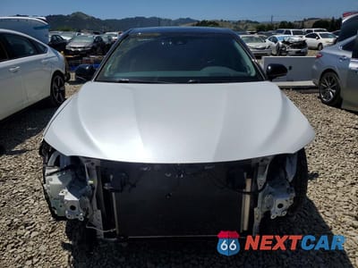 Piąte zdjęcie samochodu w środku: 2018 TOYOTA CAMRY XSE VIN:4T1B61HK8JU106253 - miniatura