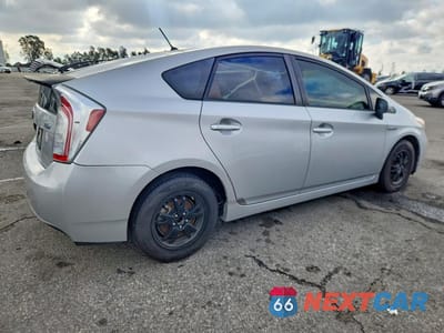 Trzecie zdjęcie samochodu z tyłu: 2013 TOYOTA PRIUS TWO VIN:JTDKN3DU1D1695081 - miniatura